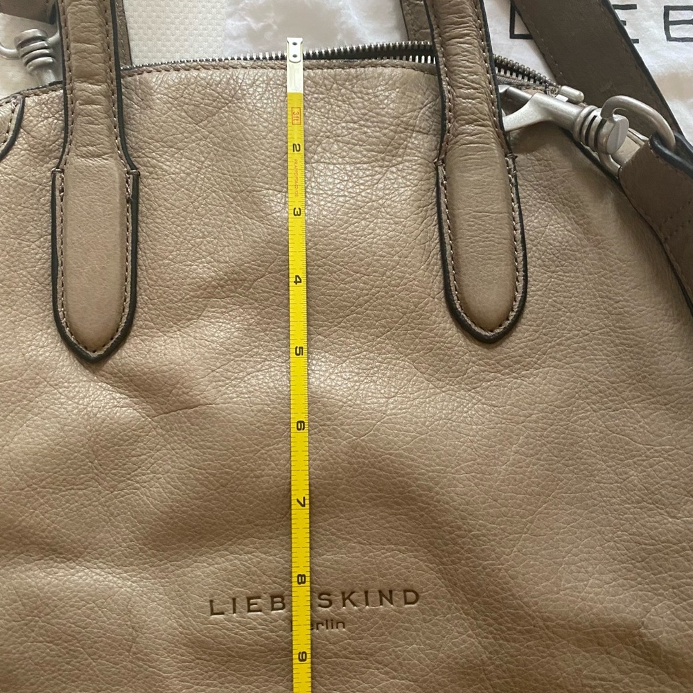 Liebeskind Berlin leather crossbody bag - Picture 12 of 16